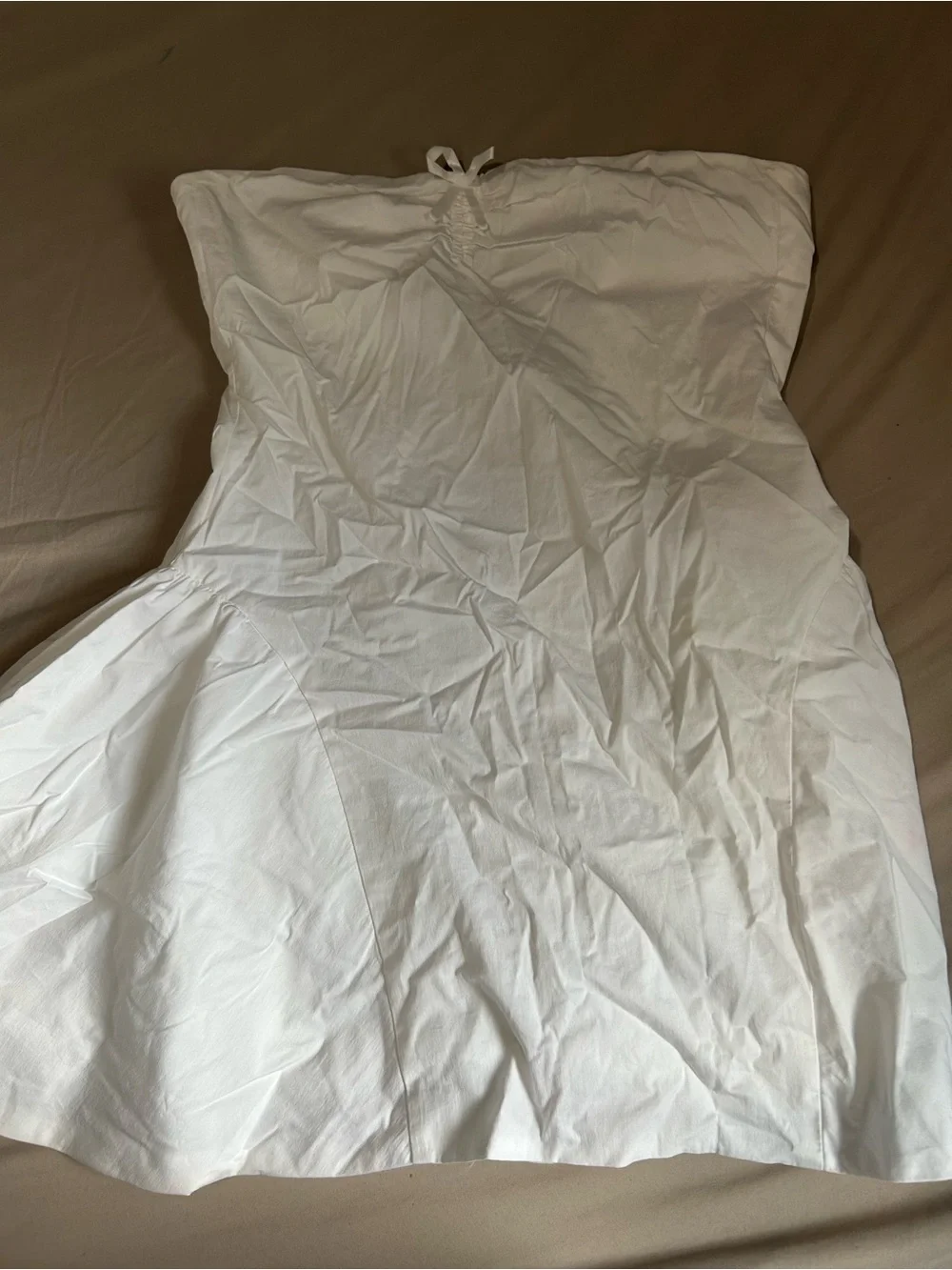 PepperMayo White Strapless Bedskirt-Style Fitted Sheet